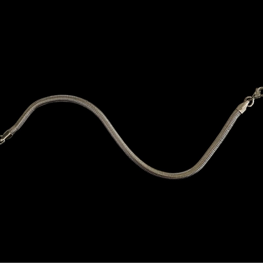 Herringbone Stainless Steel 8.3 inch long and 4mm width bracelet - Final Price! - Picture 6 of 6